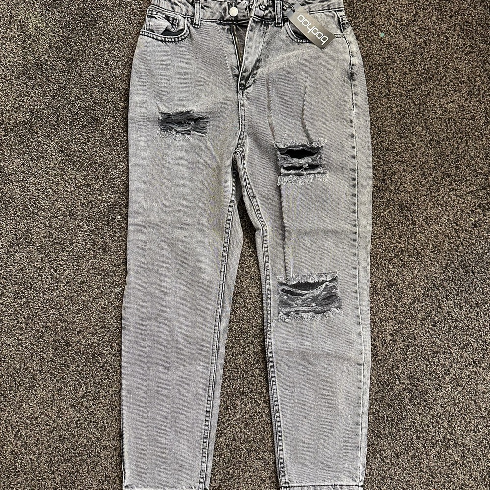 Boohoo Gray Distressed Women's Jeans